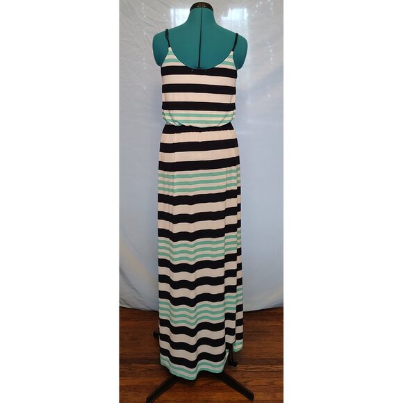 Filly Flair Maxi Dress - Picture 2 of 4